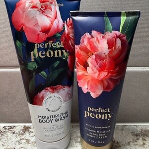 Bath & Body Works Perfect Peony Body Wash and Cream Set